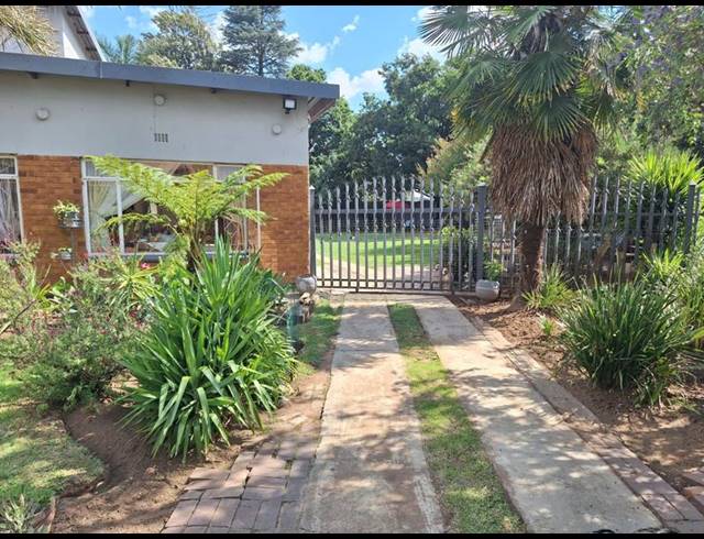 4 BEDROOM HOUSE FOR SALE IN SELCOURT